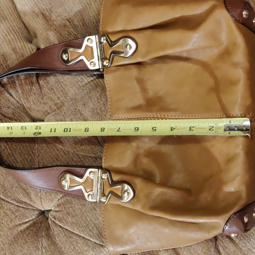 Machael Kors handbags. Good condition. Beige with dark brown and gold details. - Picture 5 of 6